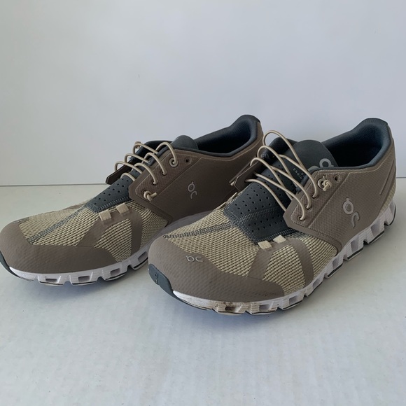 on running shoes sand